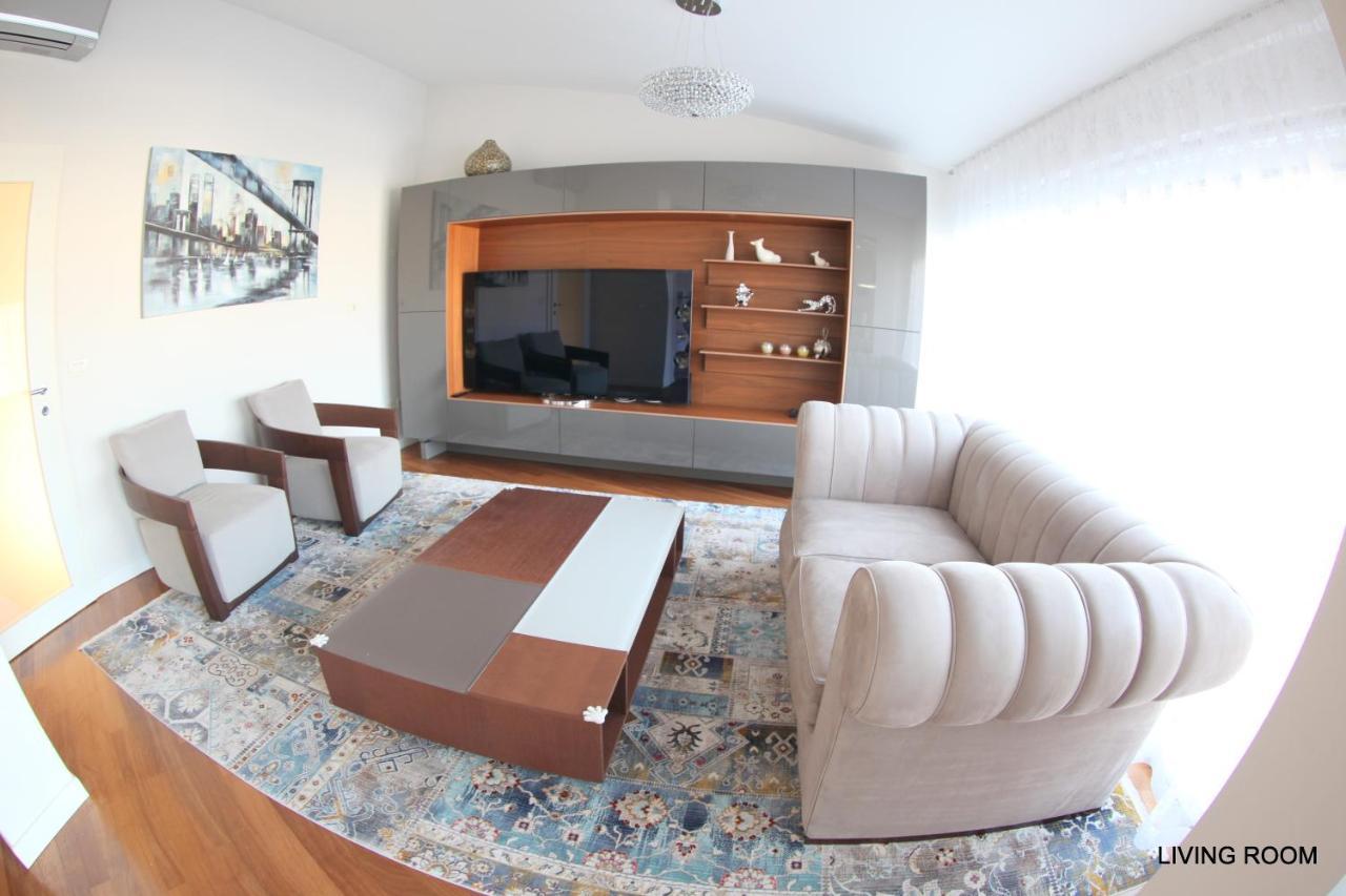 Luxury Marina View Apartment イゾラ エクステリア 写真