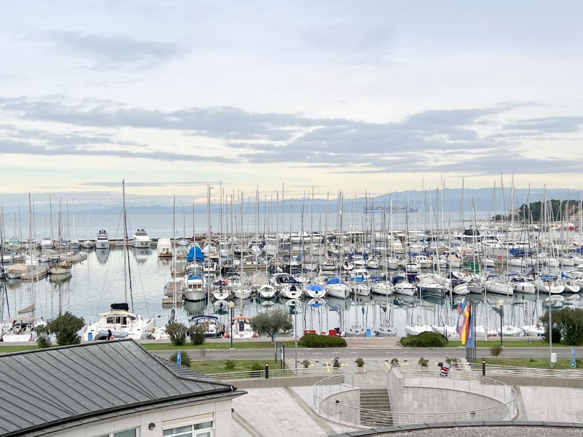 Luxury Marina View Apartment イゾラ エクステリア 写真
